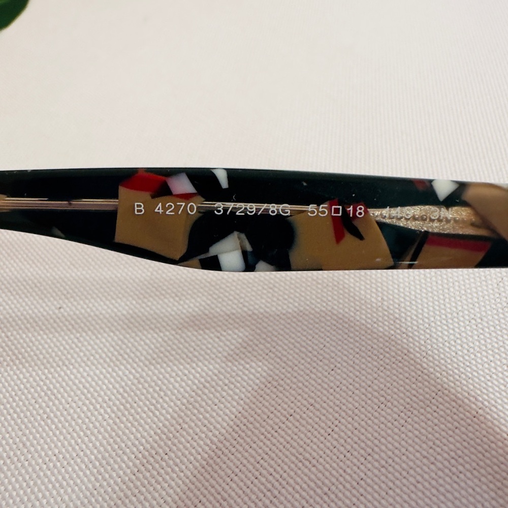 BURBERRY ~ Full Rim Butterfly Sunglasses Acetate Grey Gradient Lenses - Picture 9 of 11
